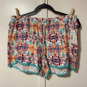 Pink Rose Vintage -Colorful Geometric Women's Shorts